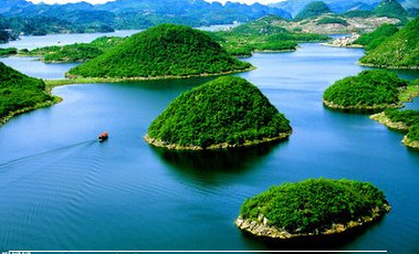 庆祝河北中都投资有限公司与河北省中国国际旅行社有限公司签署战略合作协议